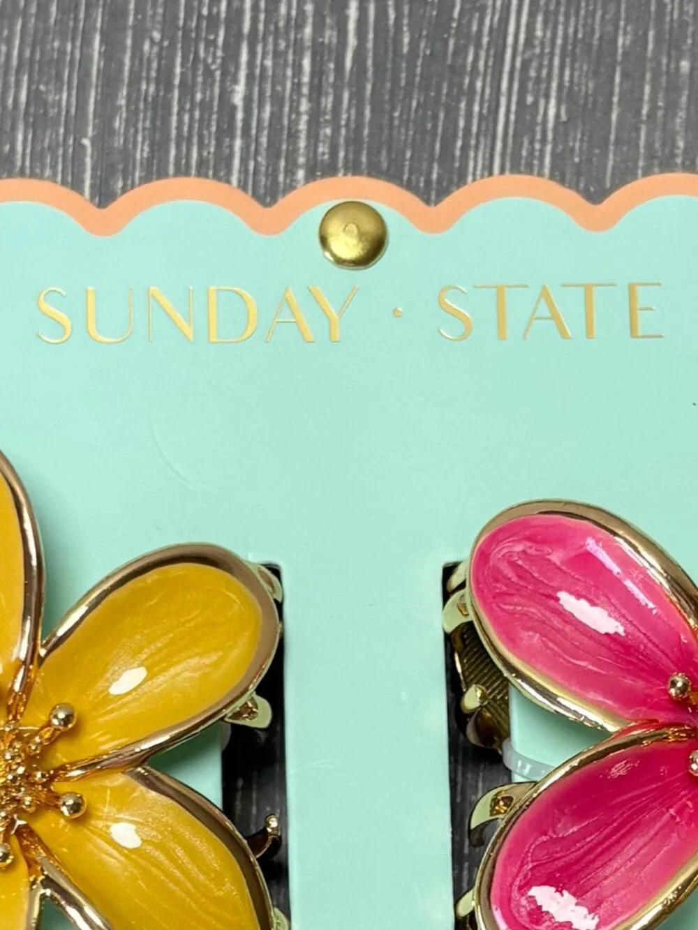 NWT - Sunday State Metal Hair Claw Clips - Set of 2 - Hot Pink / Yellow Plumeria